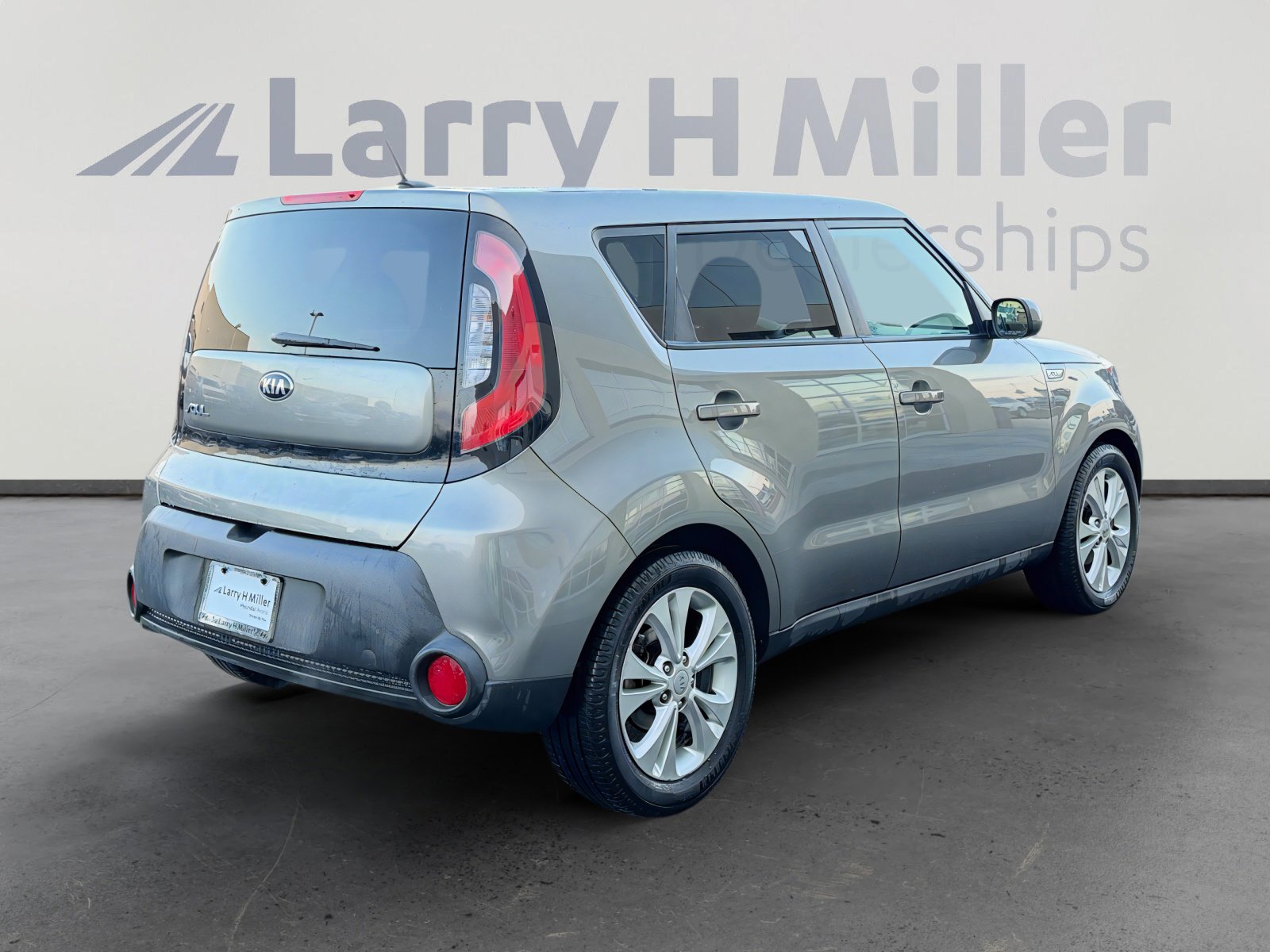 Used 2015 Kia Soul + image 5