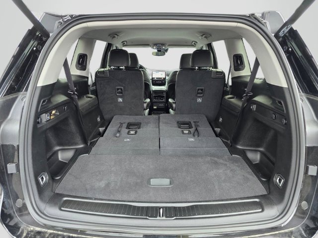 Used 2023 Jeep Grand Cherokee L Limited AWD/4WD image 14