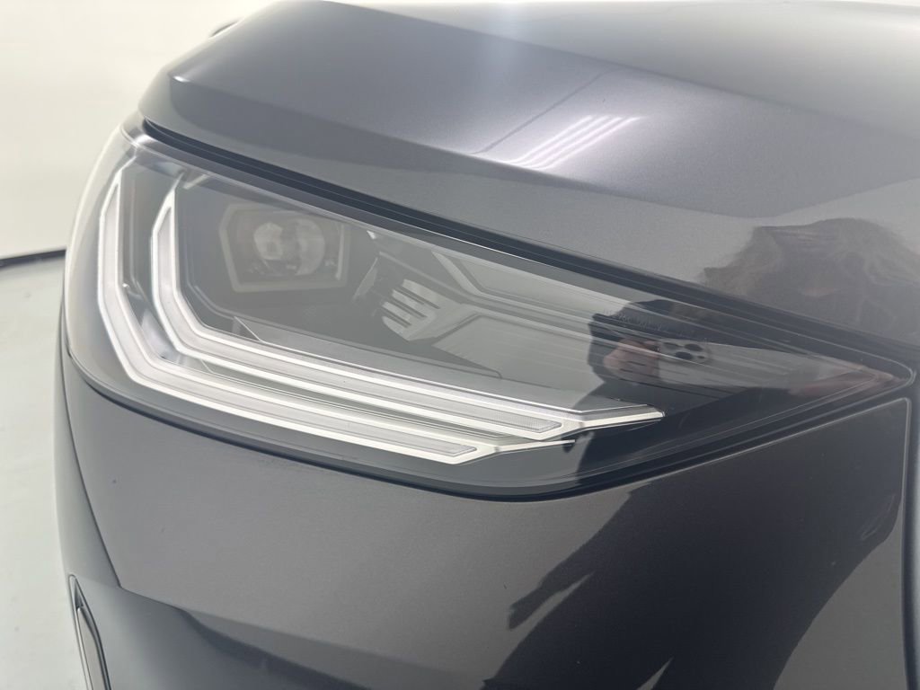 Certified 2025 BMW X3 xDrive30i w/ Premium Package image 9