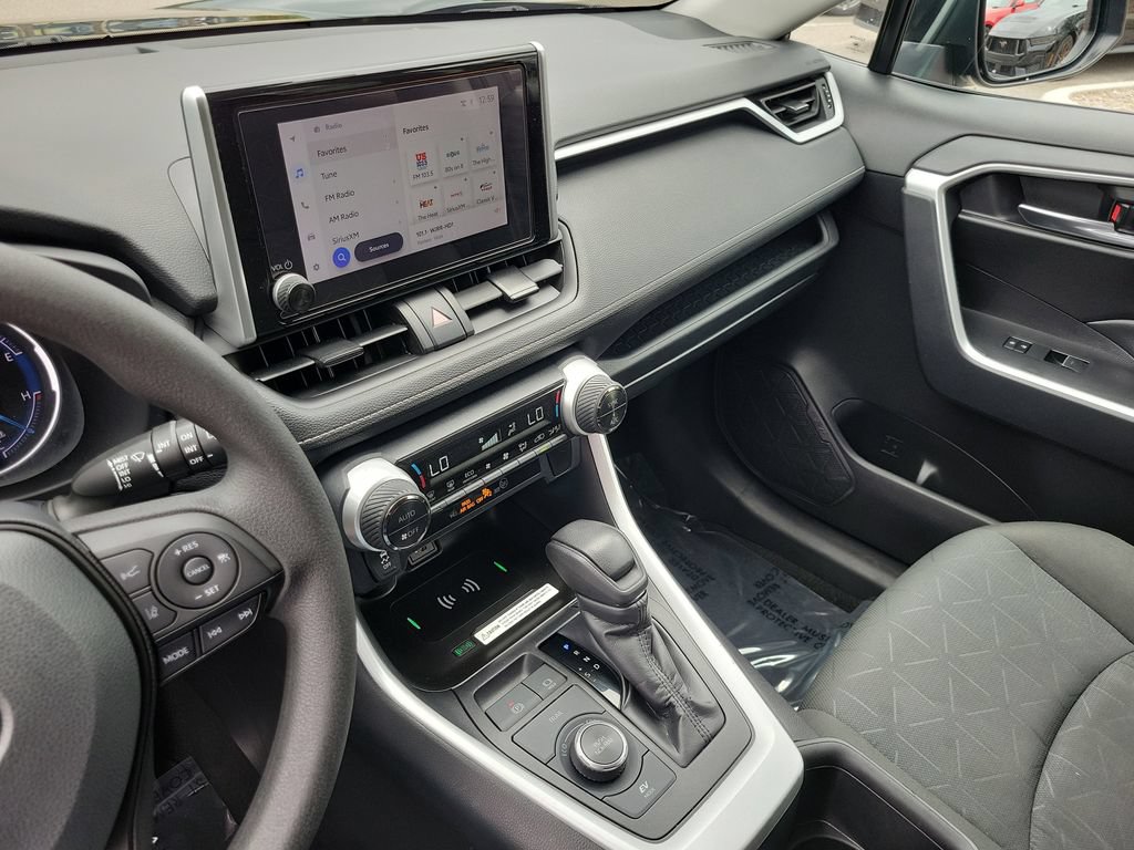 Used 2024 Toyota RAV4 AWD Hybrid image 23