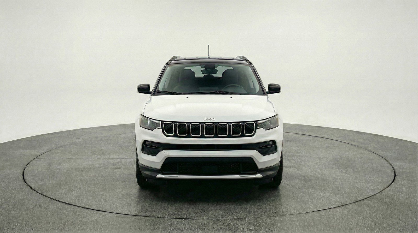Used 2025 Jeep Compass Limited AWD/4WD image 2