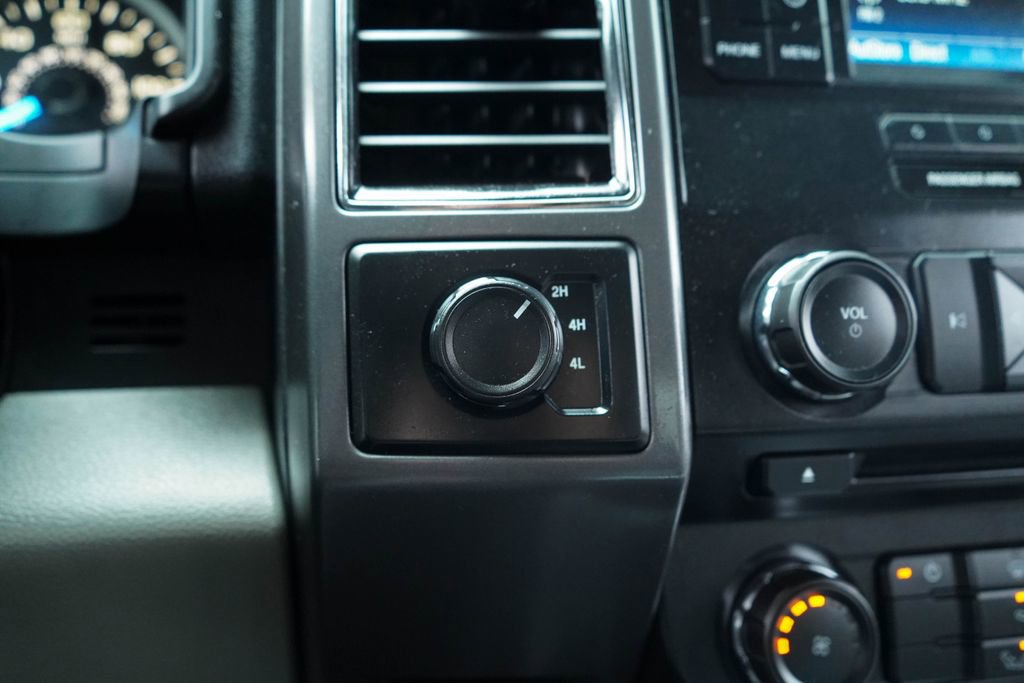 Used 2017 Ford F150 XLT image 25