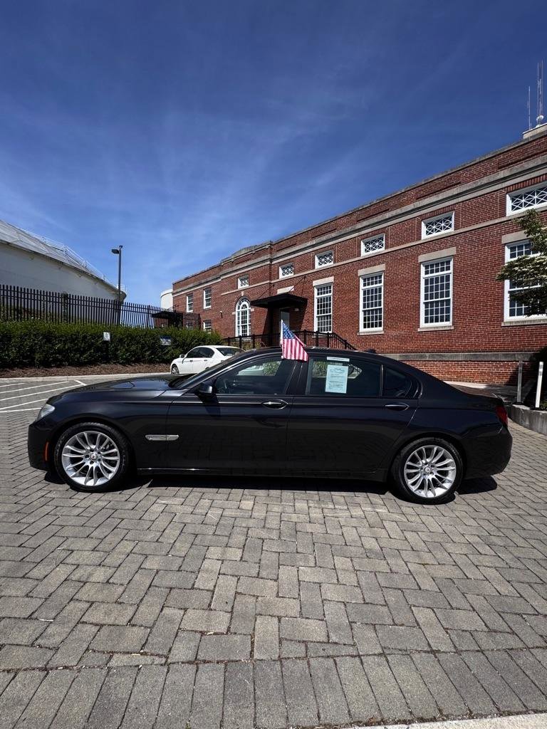 Used 2014 BMW 750Li xDrive AWD/4WD image 2