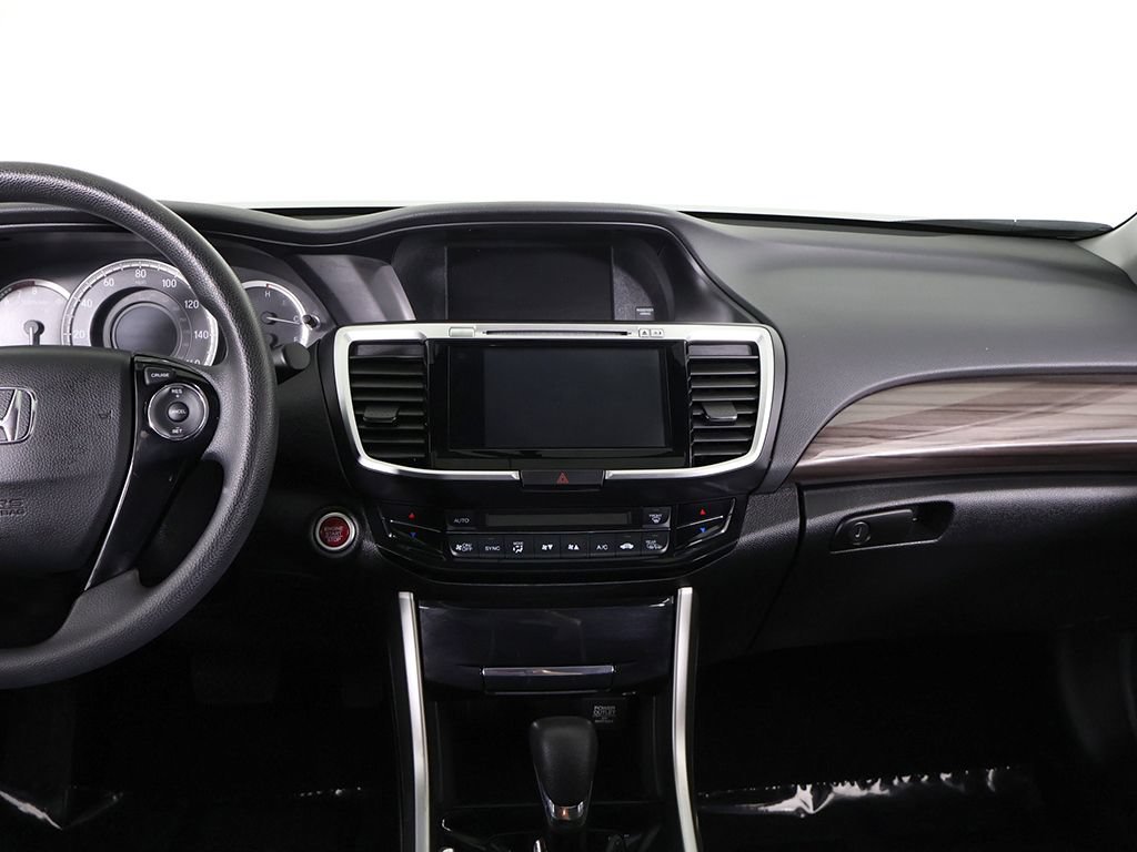 Used 2017 Honda Accord EX image 33