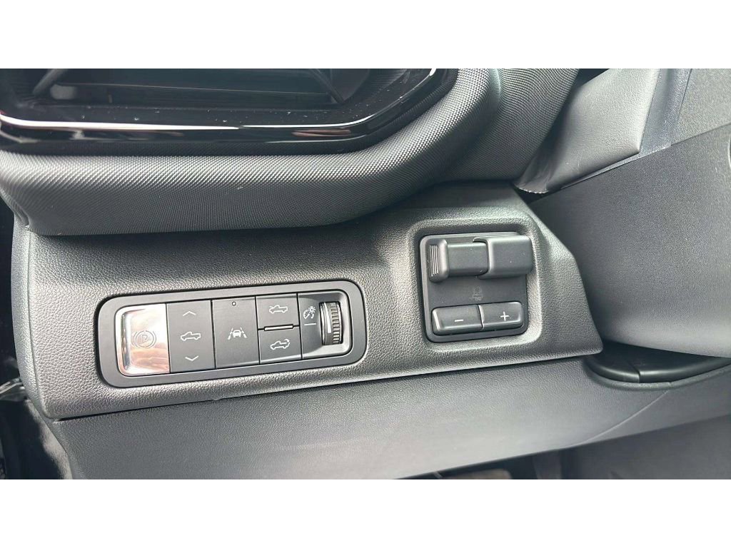 Used 2024 Chevrolet Silverado EV RST image 21