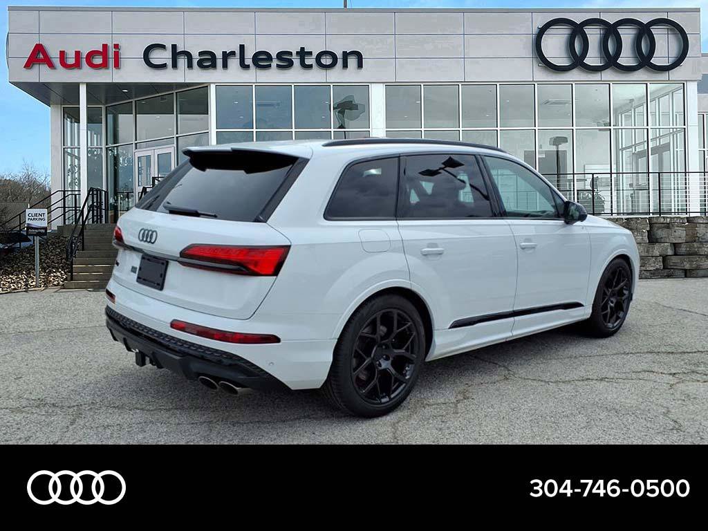 New 2026 Audi SQ7 Premium Plus AWD/4WD image 3