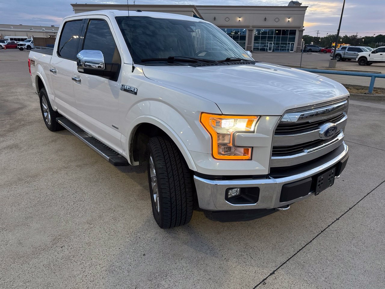 Used 2015 Ford F150 Lariat w/ Equipment Group 502A Luxury AWD/4WD image 18