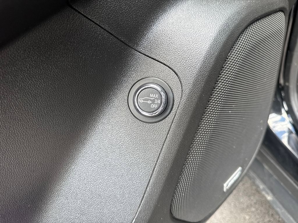 Used 2019 GMC Acadia Denali w/ Technology Package AWD/4WD image 27
