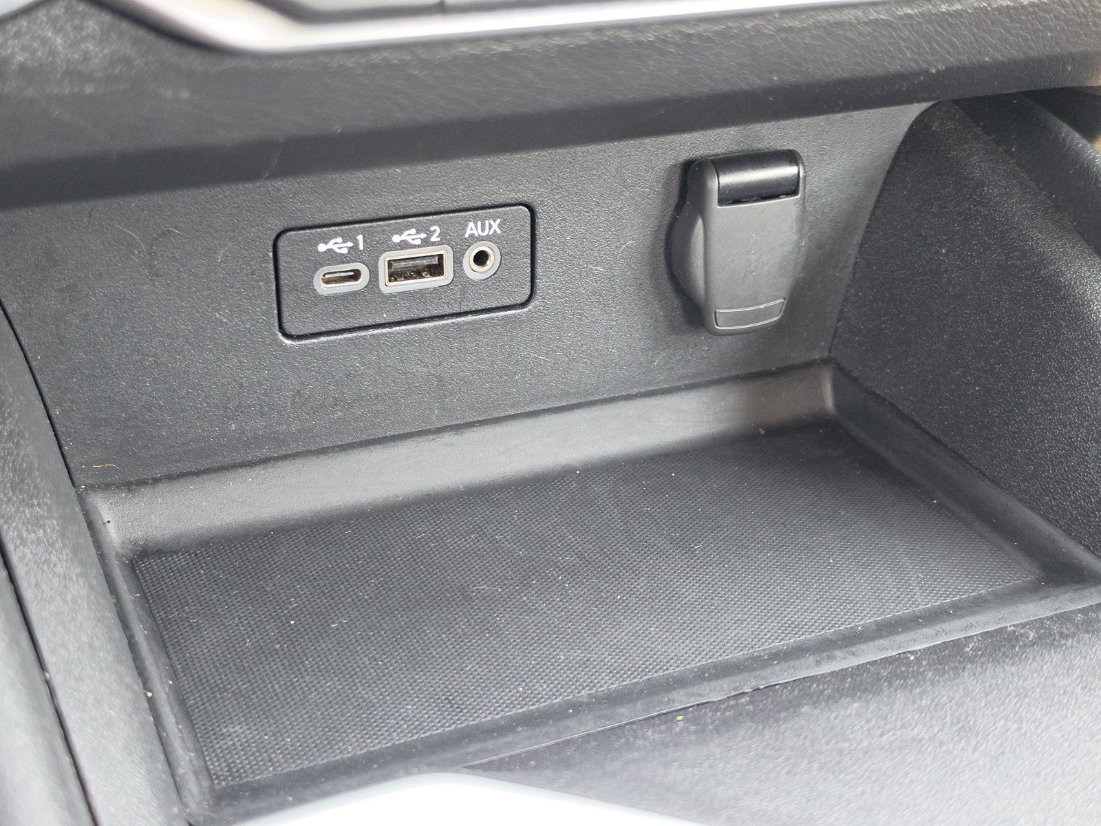 Used 2025 Nissan Altima 2.5 SV FWD image 23