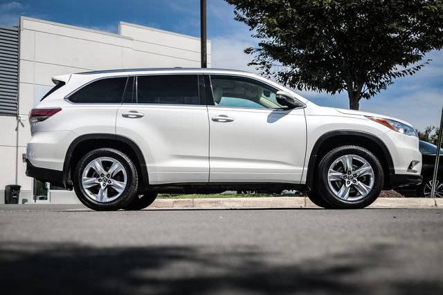 Used 2016 Toyota Highlander Limited FWD image 12