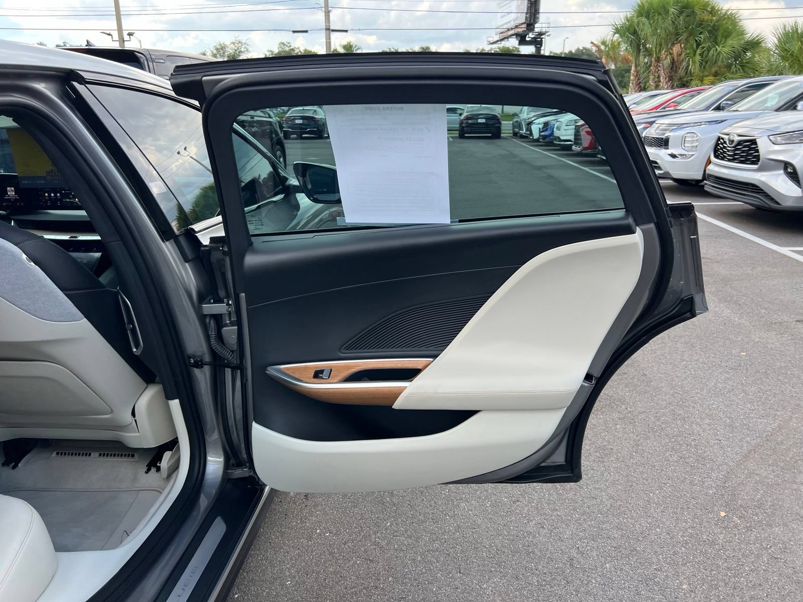 Used 2023 Lucid Air Touring AWD/4WD image 59