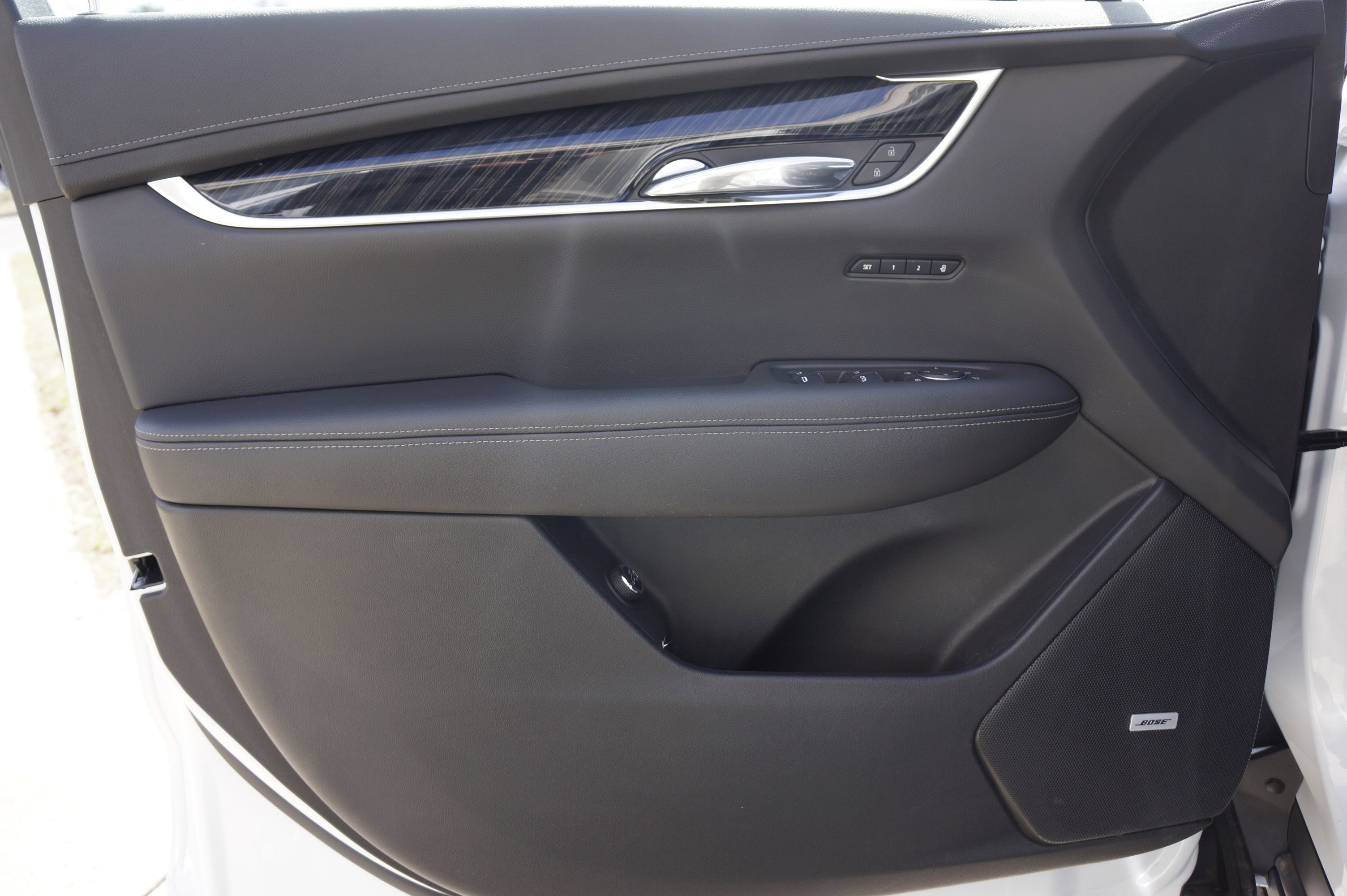 Used 2023 Cadillac XT6 Premium Luxury w/ LPO, Floor Liner Package image 22