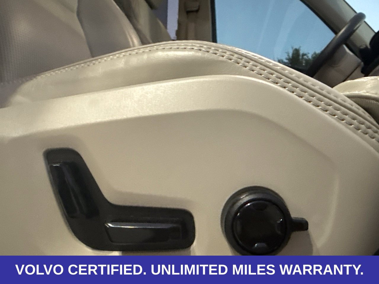 Certified 2024 Volvo XC90 T8 Ultimate w/ Protection Package Premier AWD/4WD image 24
