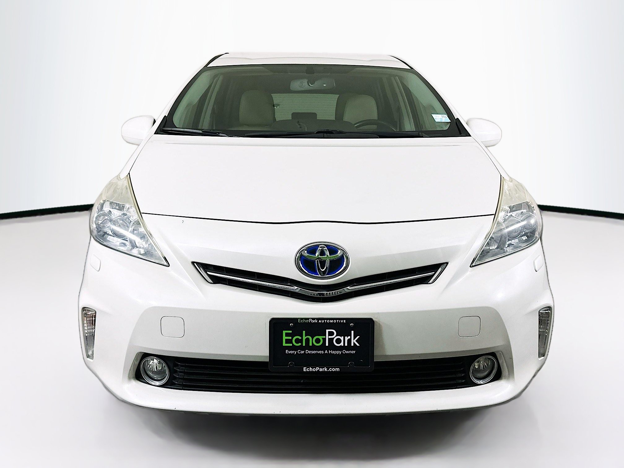 Used 2013 Toyota Prius V Five w/ Preferred Accessory Pkg FWD image 2