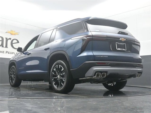 New 2026 Chevrolet Traverse LT w/ Sun and Wheel Package image 5