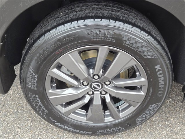 Used 2023 Nissan Pathfinder S image 10