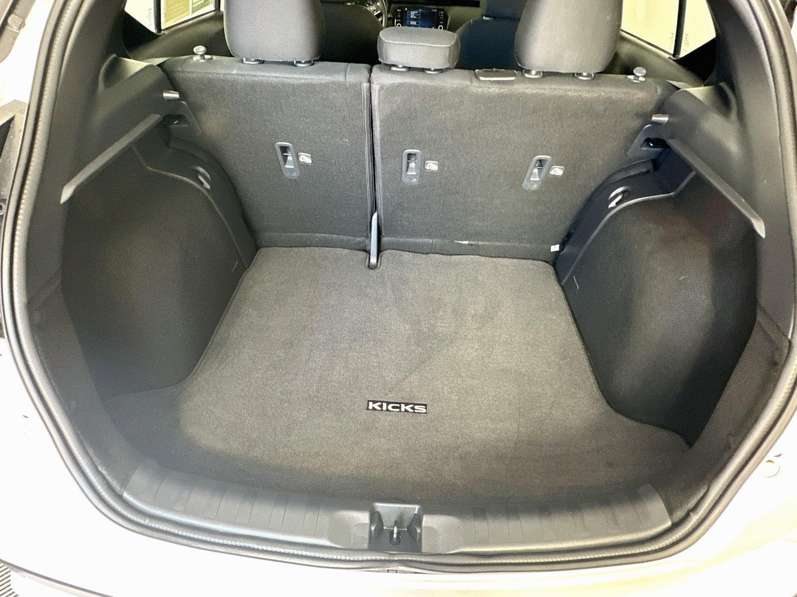 Used 2024 Nissan Kicks SV FWD image 23