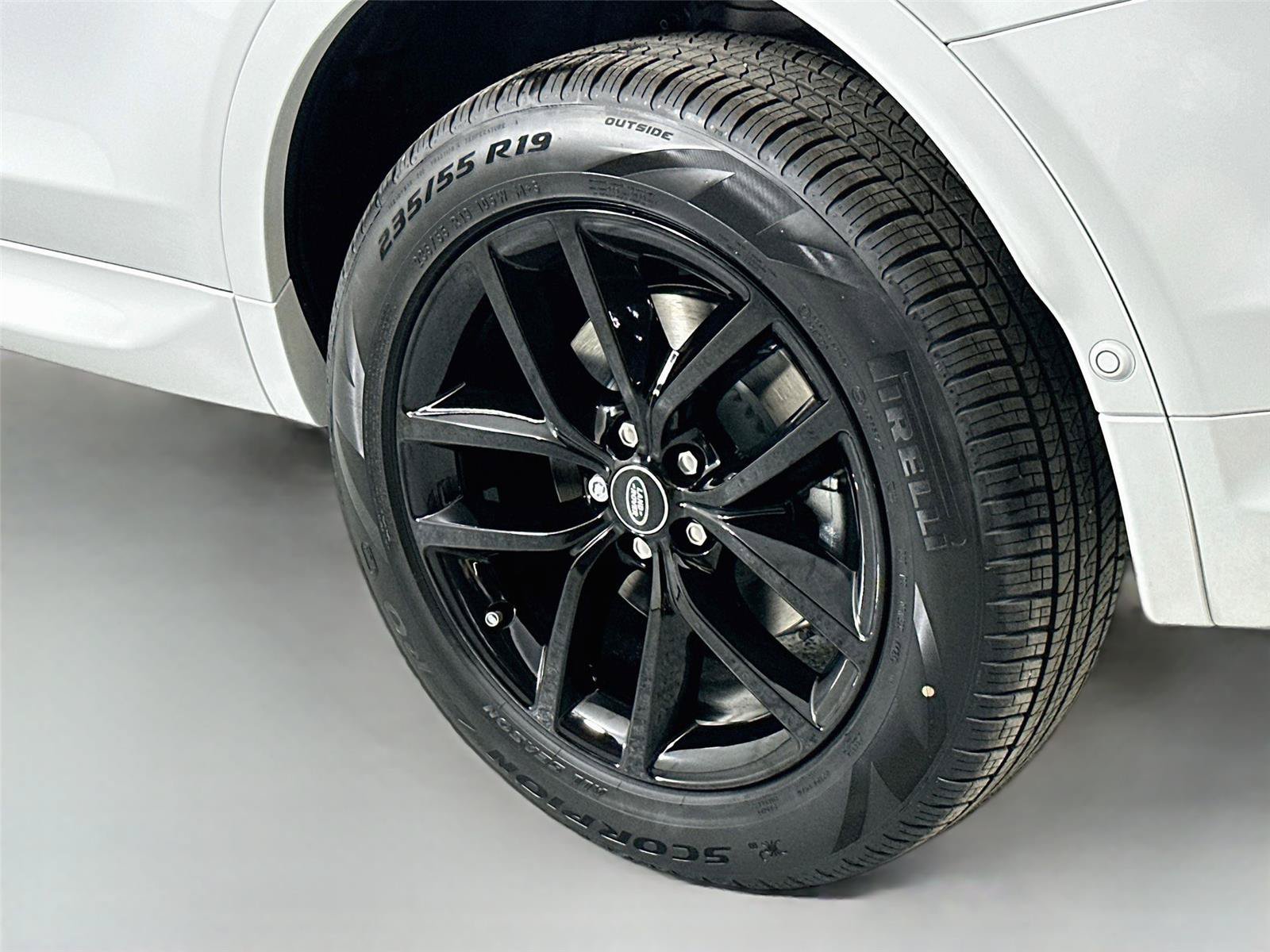 Certified 2025 Land Rover Discovery Sport S AWD/4WD image 20