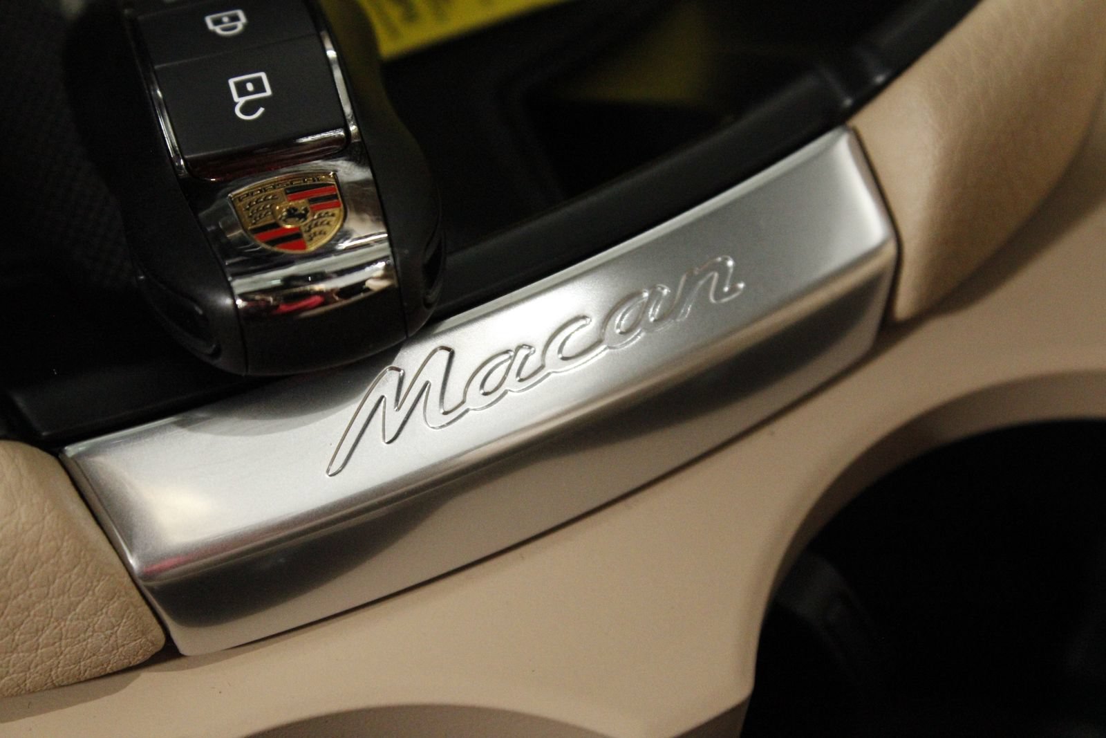New 2026 Porsche Macan AWD/4WD image 36