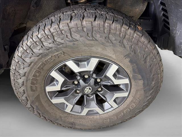 Used 2023 Toyota Tacoma TRD Off-Road AWD/4WD image 12