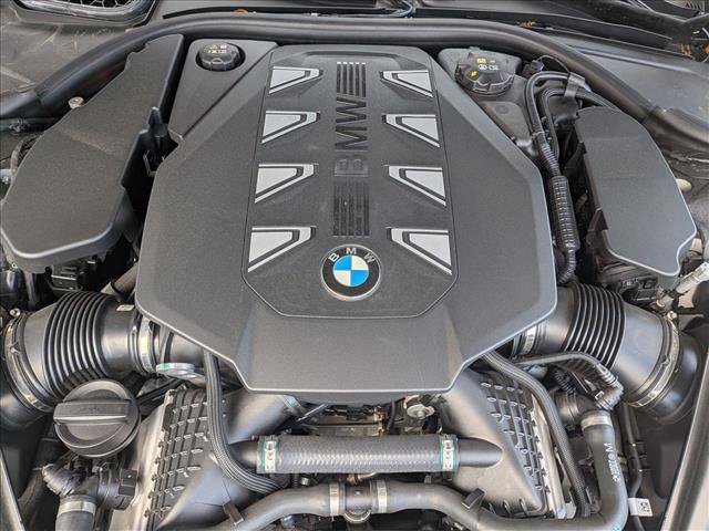 Used 2024 BMW 760i xDrive w/ Premium Package 2 AWD/4WD image 22