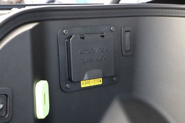 New 2025 Ford F150 Lightning Platinum image 10