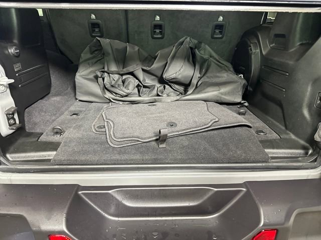 Used 2023 Jeep Wrangler Unlimited Sahara w/ Cold Weather Group image 26