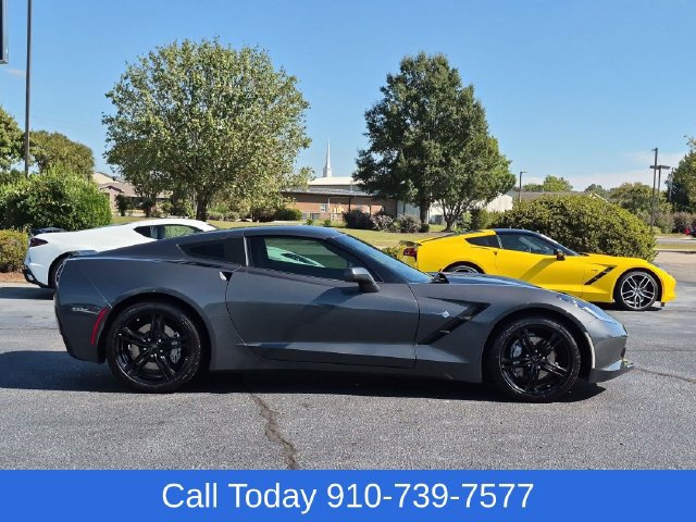 Used 2017 Chevrolet Corvette Stingray Coupe w/ 1LT RWD image 2