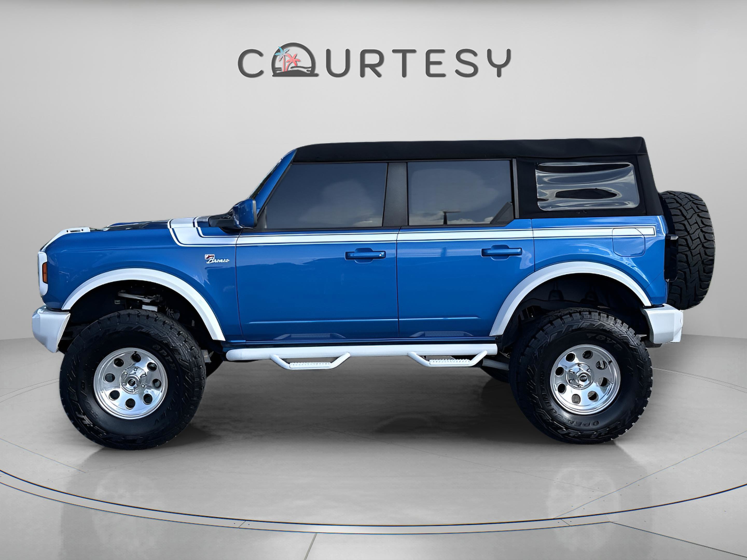 Used 2023 Ford Bronco Big Bend image 4