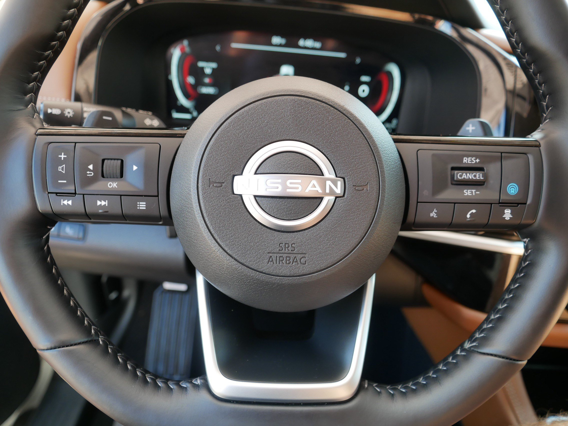 Certified 2025 Nissan Pathfinder Platinum AWD/4WD image 25