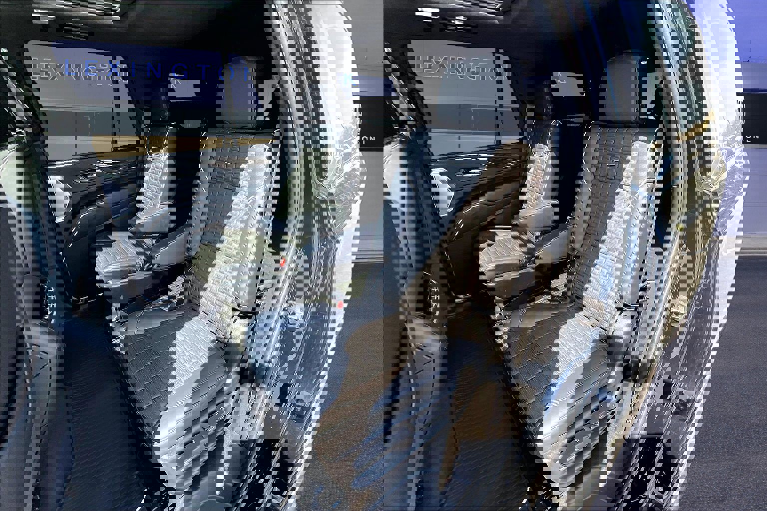 Used 2023 Cadillac Escalade Premium Luxury Platinum image 23