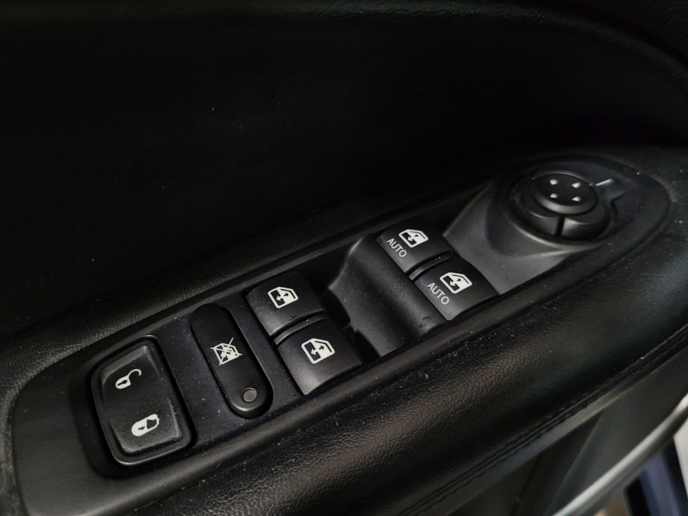 Used 2019 Jeep Compass Latitude AWD/4WD image 27