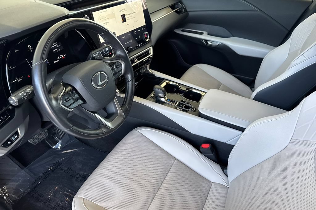 Used 2025 Lexus RX 350 Premium Plus w/ Accessory Package (Z1) FWD image 12