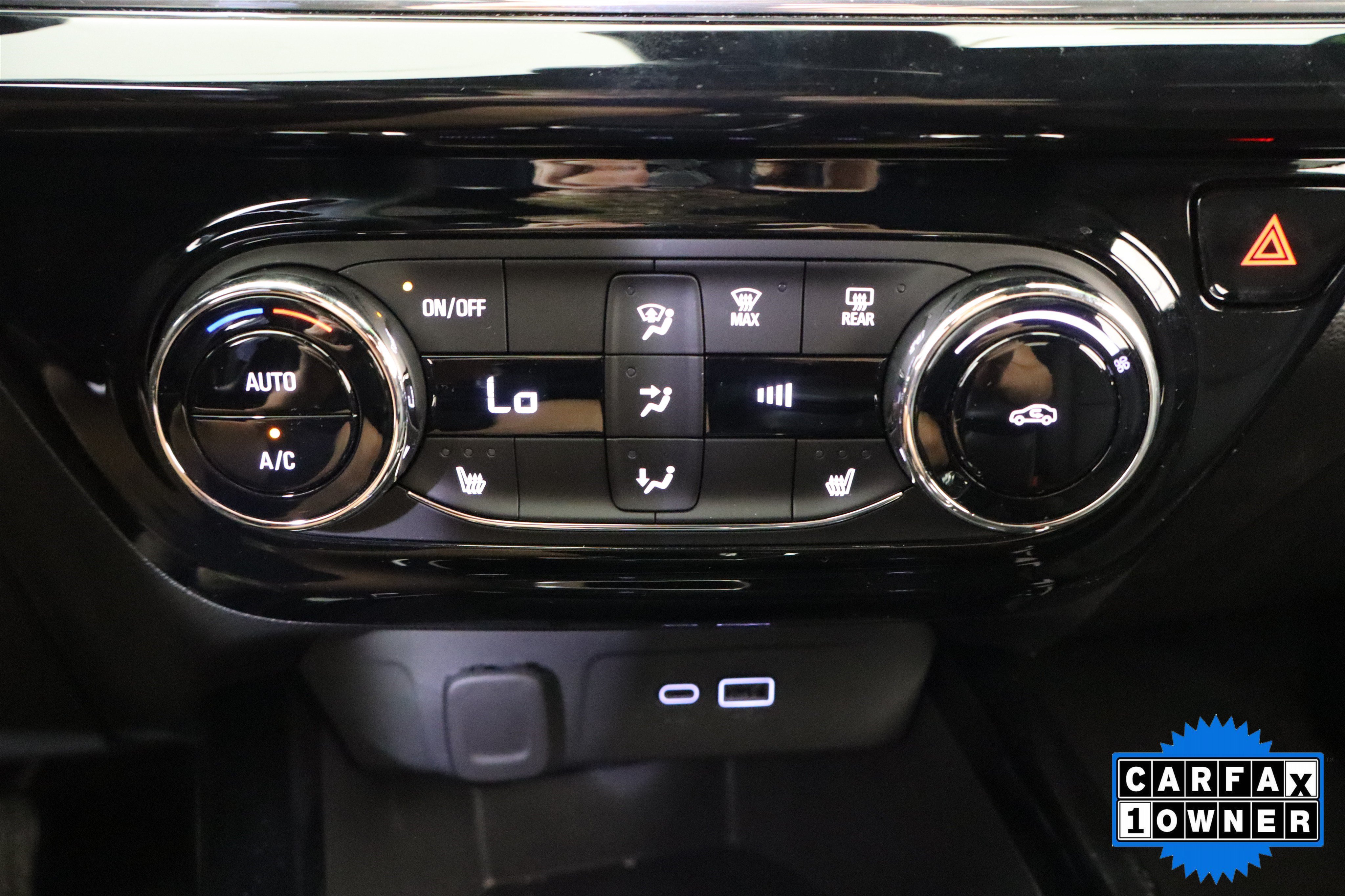 Used 2025 Chevrolet Trax RS w/ Driver Confidence Package FWD image 26