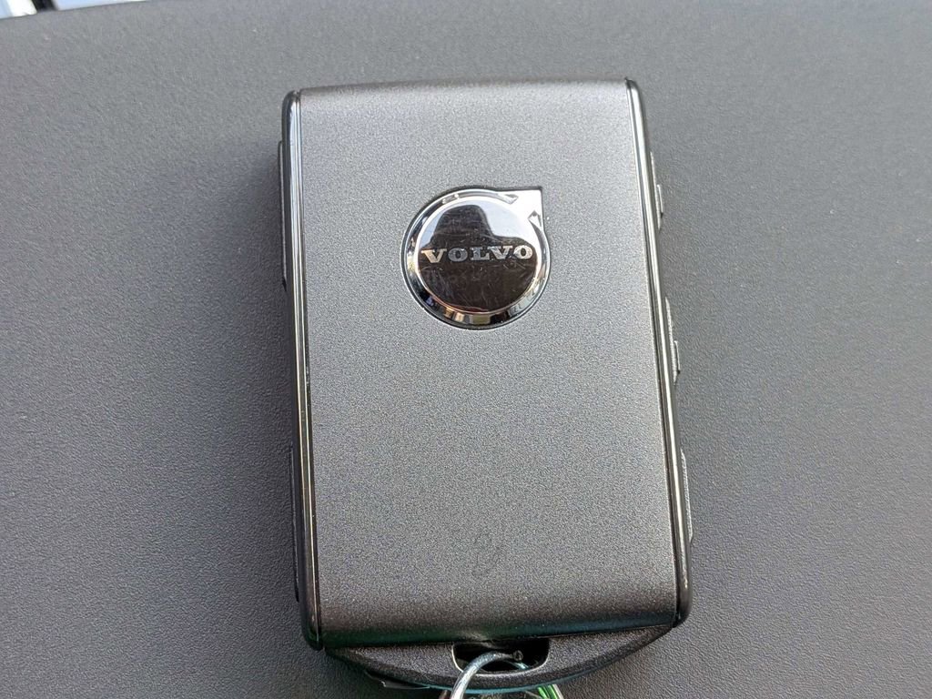 New 2026 Volvo XC90 B5 Core AWD/4WD image 31
