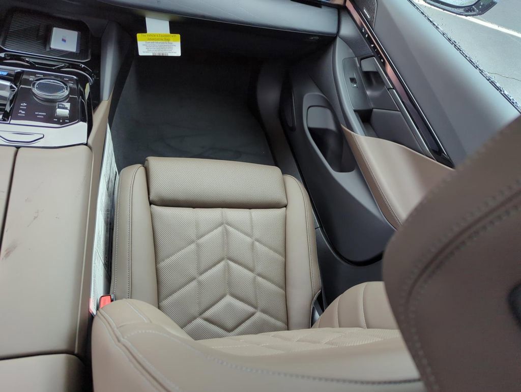 New 2024 BMW i5 eDrive40i w/ M Sport Package image 27