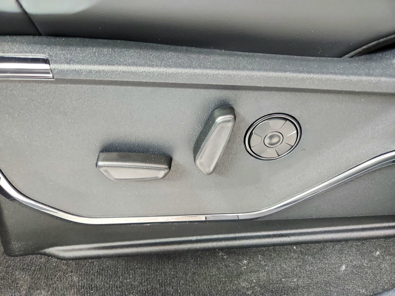 New 2026 Ford F350 Platinum w/ FX4 Off-Road Package image 20