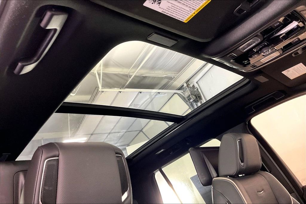 Used 2025 Cadillac Escalade Premium Luxury image 23