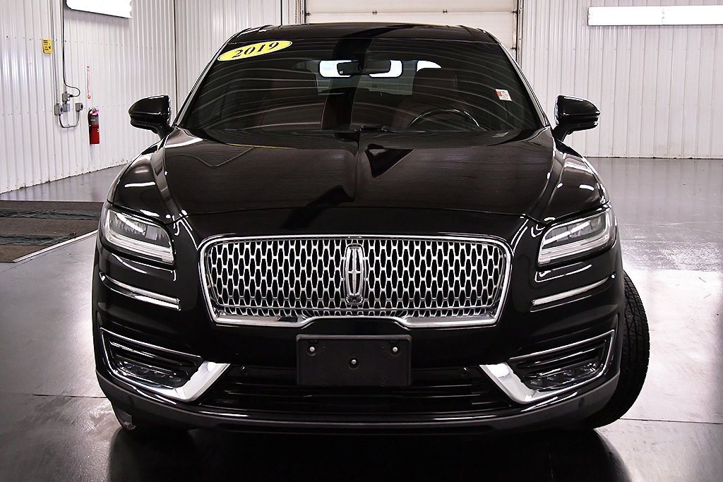 Used 2019 Lincoln Nautilus Reserve image 2
