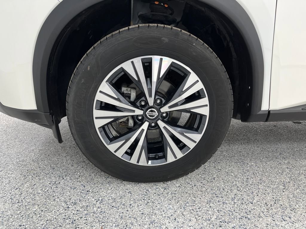 Used 2021 Nissan Rogue SV image 27