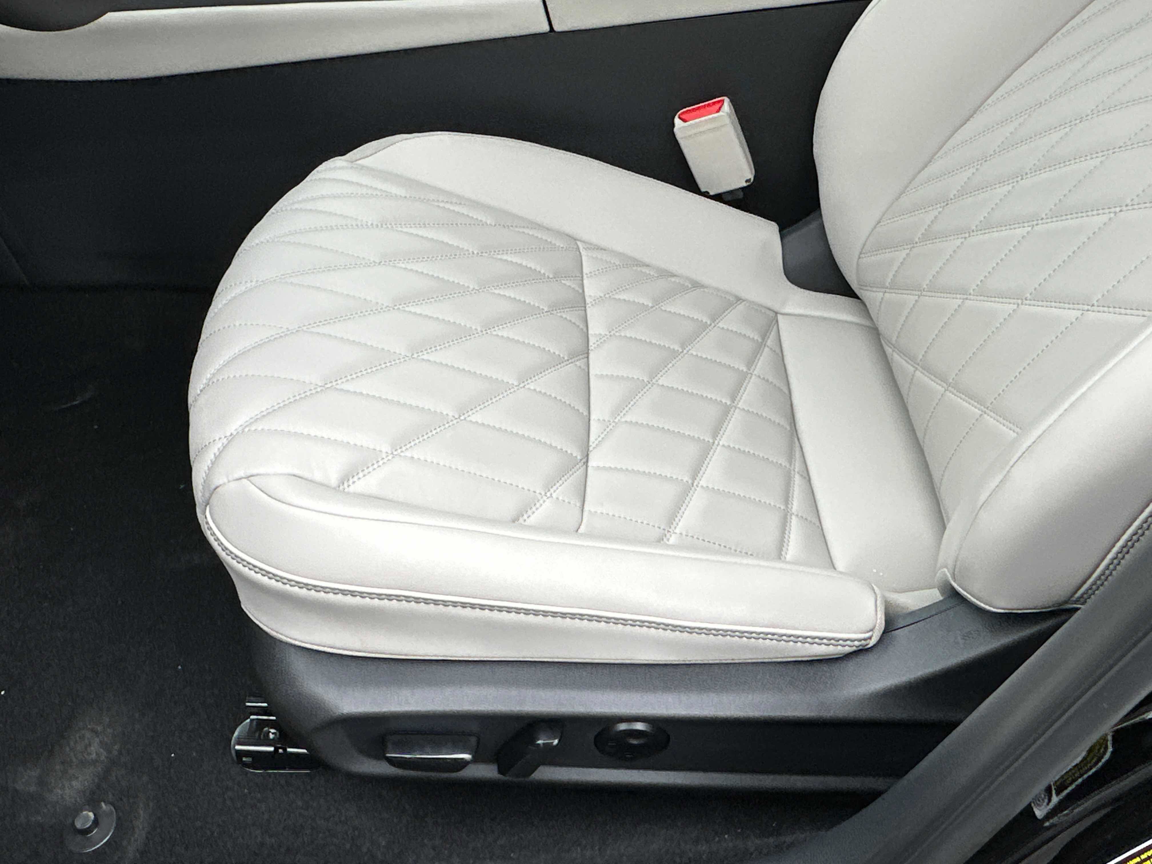 New 2026 Nissan Sentra SL w/ Floor Mat Package FWD image 22