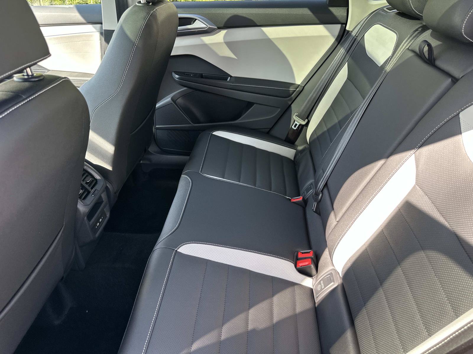 New 2027 Volkswagen Taos SEL AWD/4WD image 27