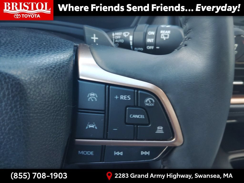 Used 2024 Toyota Grand Highlander AWD Hybrid image 31