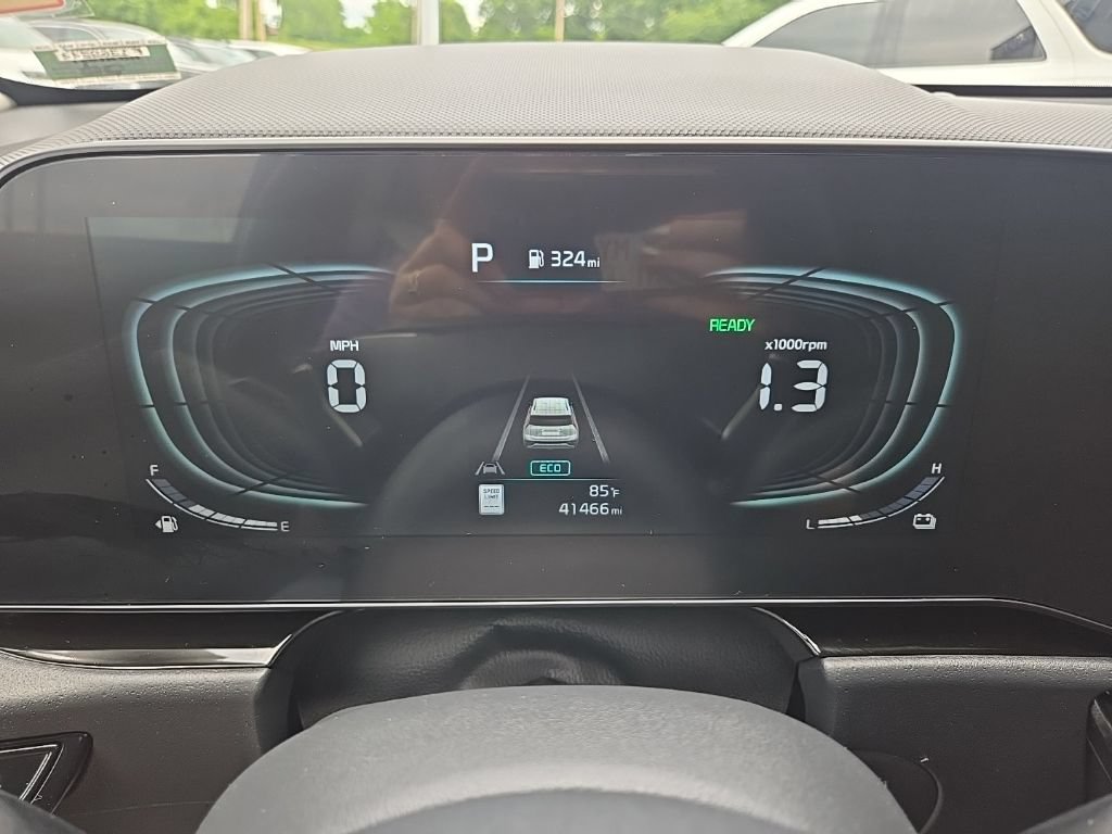 Used 2024 Kia Niro EX FWD image 49