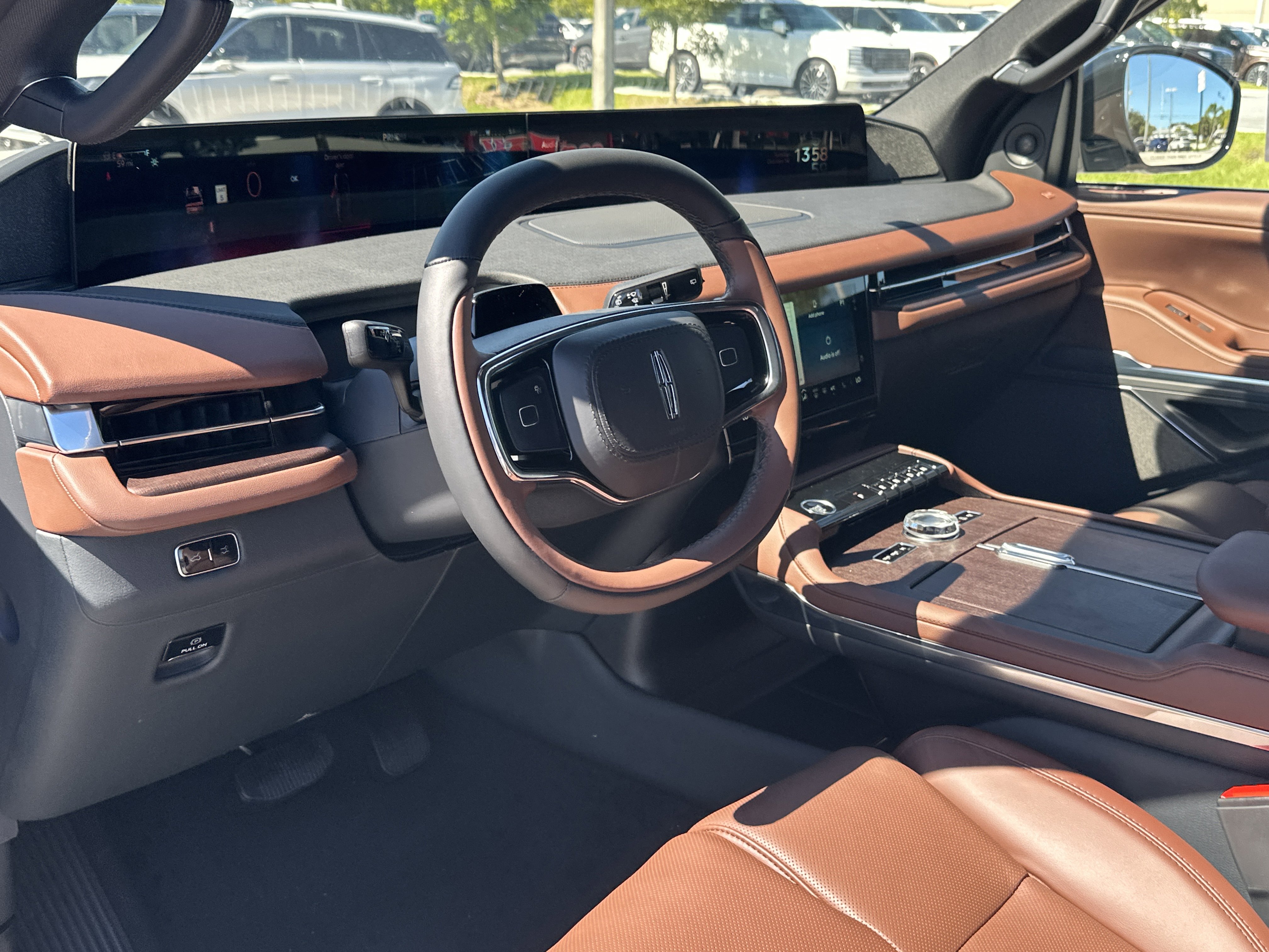New 2025 Lincoln Navigator Reserve image 14