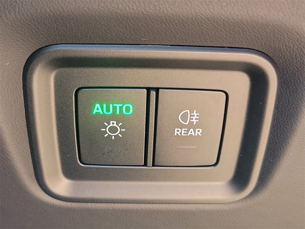 New 2025 Porsche Cayenne E-Hybrid Coupe image 35