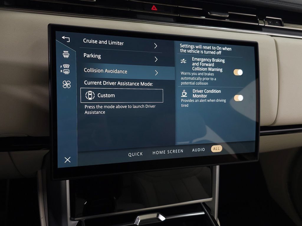 Certified 2025 Land Rover Range Rover SE AWD/4WD image 23