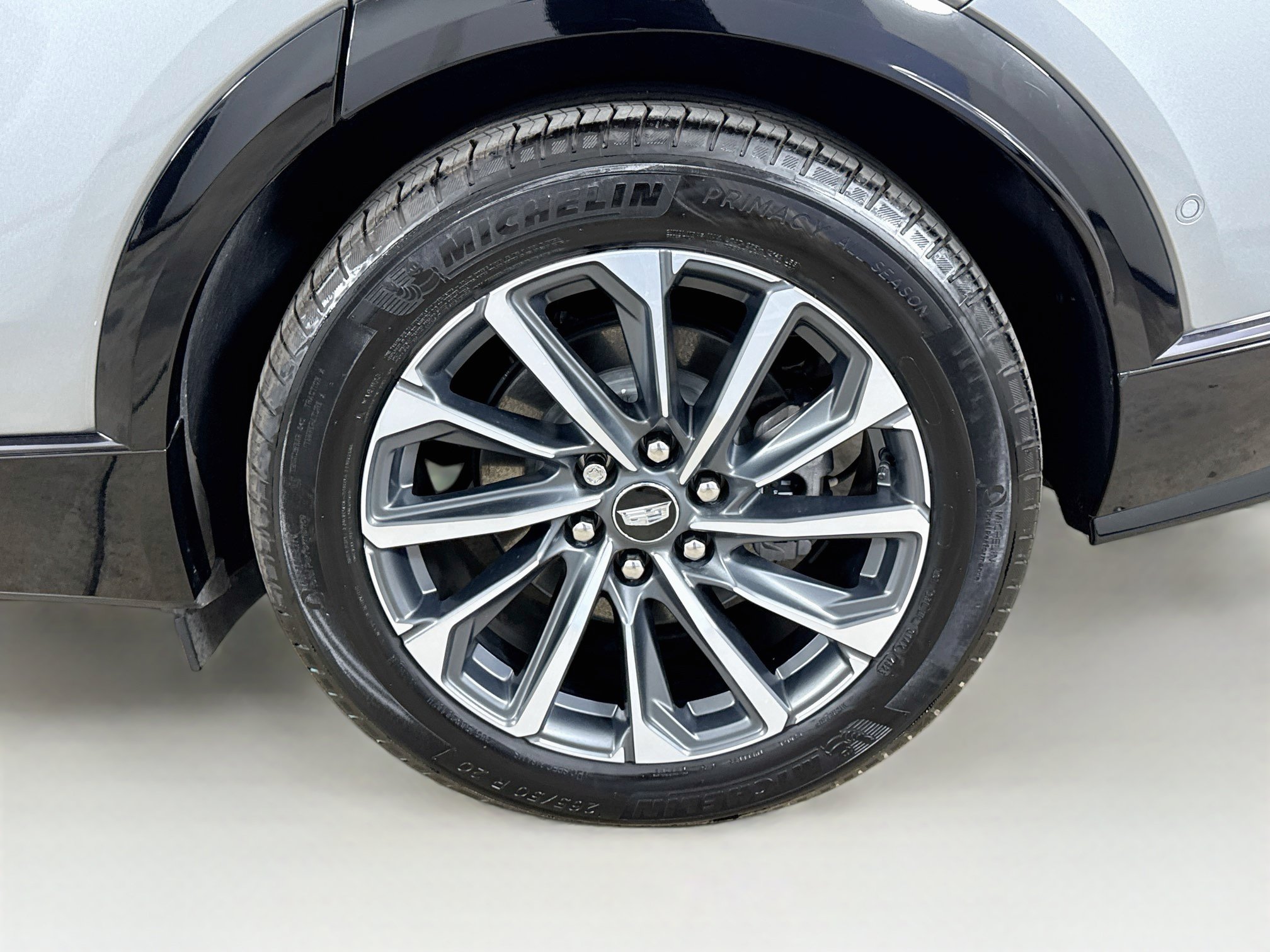 Used 2024 Cadillac Lyriq Sport AWD/4WD image 32
