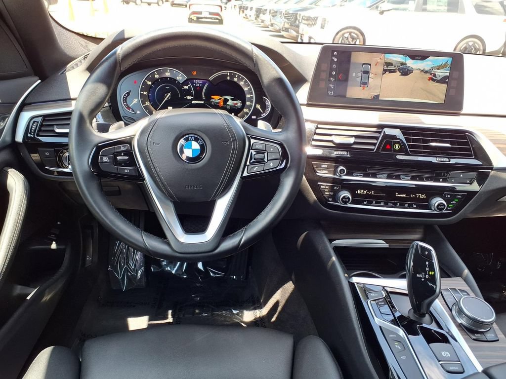 Used 2018 BMW 530e xDrive AWD/4WD image 9