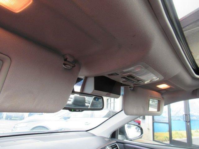 Used 2015 Toyota Camry XSE FWD image 35